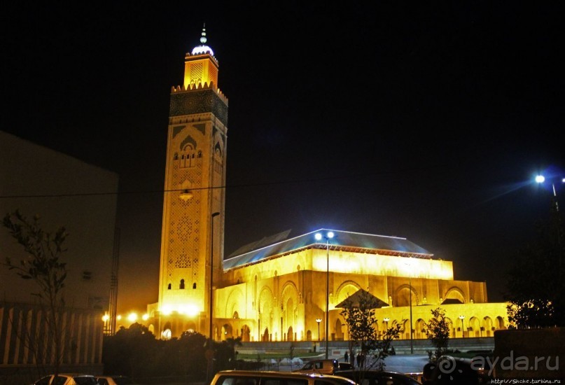 Великая мечеть Хасана II ночью и днем