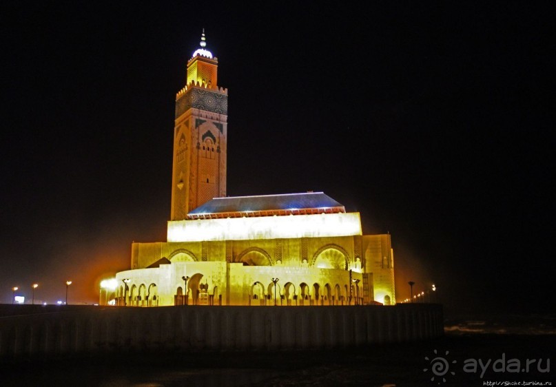 Великая мечеть Хасана II ночью и днем