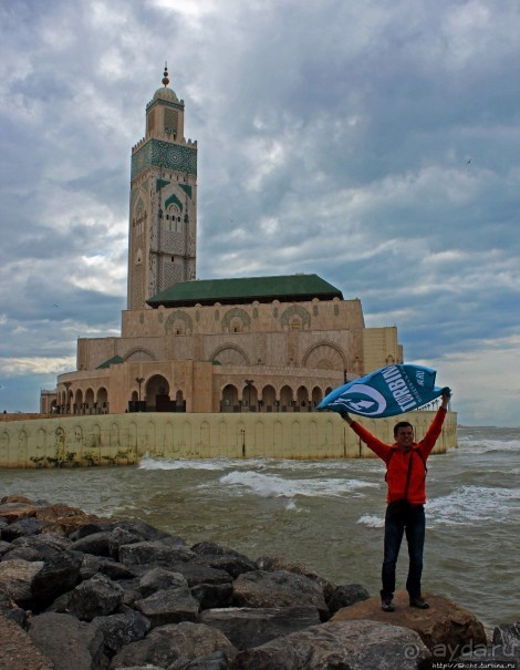 Великая мечеть Хасана II ночью и днем
