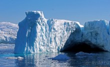 А-а, в Арктике айсберги такой вышины (а-а и такой ширины:))