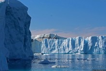 А-а, в Арктике айсберги такой вышины (а-а и такой ширины:))
