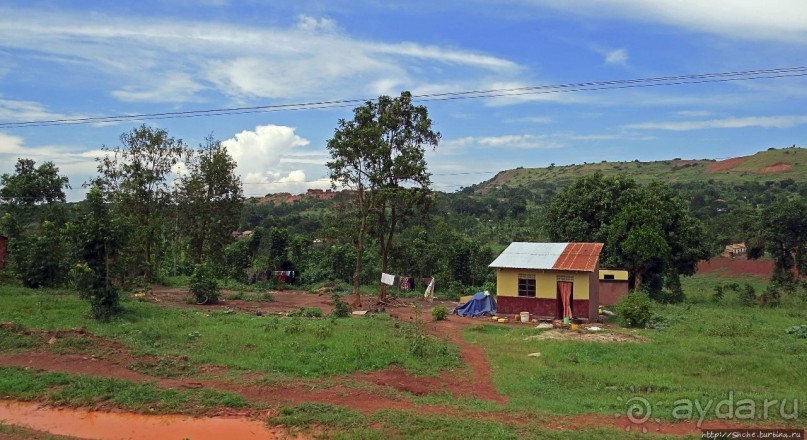 За окном — Угандщина