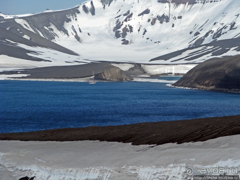 Deception Island — прогулка по кратеру в районе Telefon bay