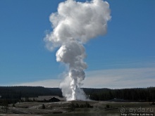Гейзер "Old faithful" во всей красе в любое время суток