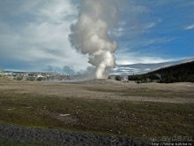 Гейзер "Old faithful" во всей красе в любое время суток