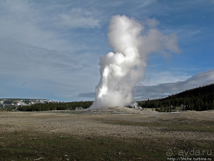 Гейзер "Old faithful" во всей красе в любое время суток