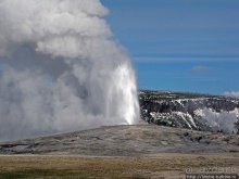 Гейзер "Old faithful" во всей красе в любое время суток