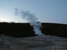 Гейзер "Old faithful" во всей красе в любое время суток