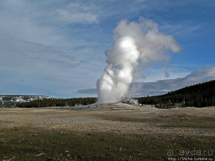 Гейзер "Old faithful" во всей красе в любое время суток
