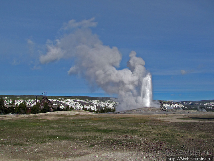 Гейзер "Old faithful" во всей красе в любое время суток