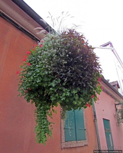 Монбельяр, Монбельяр - городок не велик и не мал...