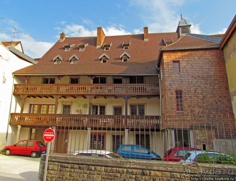 Монбельяр, Монбельяр - городок не велик и не мал...