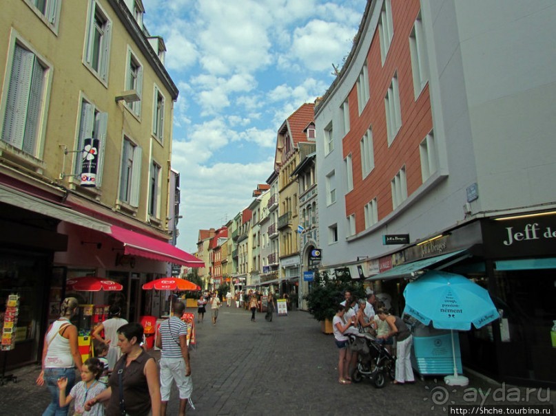 Монбельяр, Монбельяр - городок не велик и не мал...