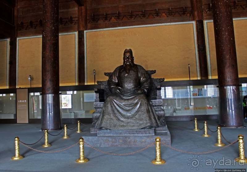 Гробница третьего императора династии Мин (ЮНЕСКО 1004-004)