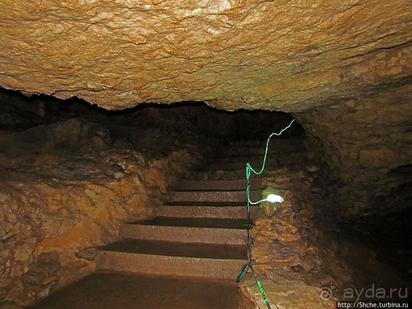 Внутри пещеры "Бачо Киро"
