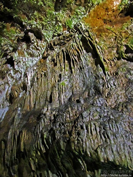 Внутри пещеры "Бачо Киро"