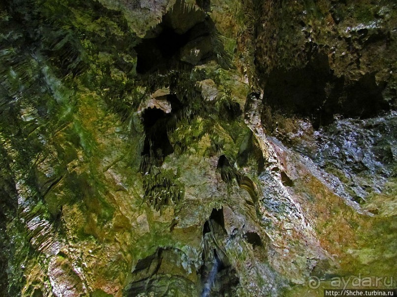 Внутри пещеры "Бачо Киро"