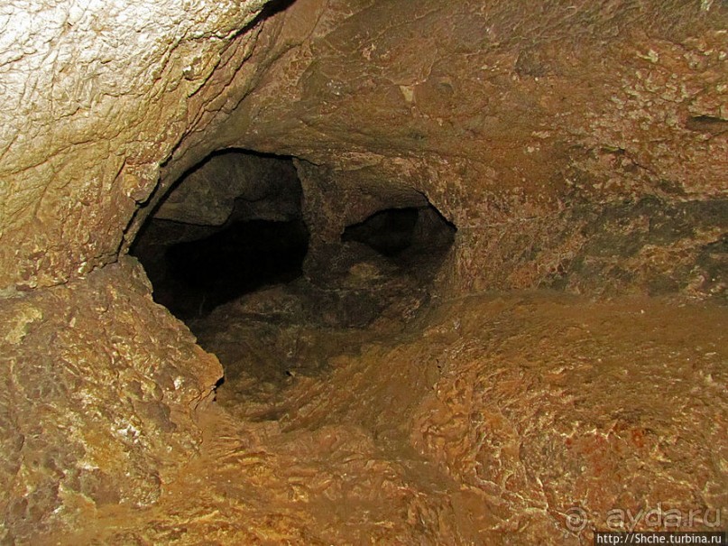 Внутри пещеры "Бачо Киро"
