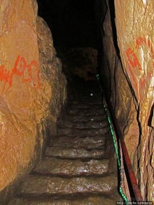 Внутри пещеры "Бачо Киро"