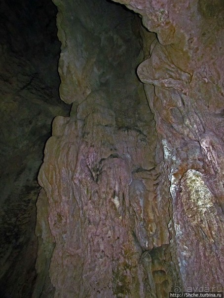 Внутри пещеры "Бачо Киро"