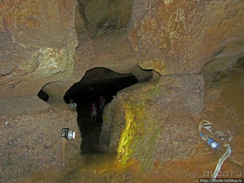 Внутри пещеры "Бачо Киро"
