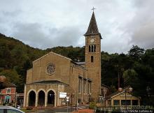 Церковь 10-го века с необычными витражами