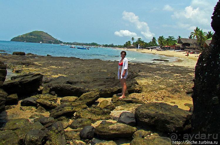 Кусочек дикого берега на острове Нуси Бе