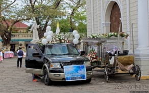По главной площади с оркестром