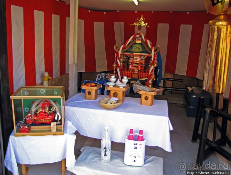 Осенний воскресный день на улицах Такаямы