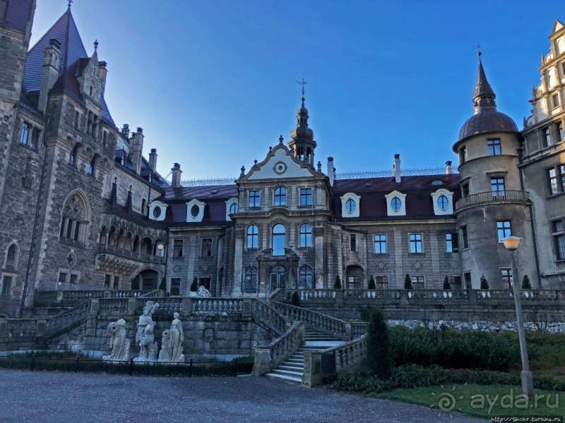 Мошненский замок — однозначно один из красивейших в Польше