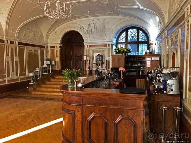 Мошненский замок — однозначно один из красивейших в Польше