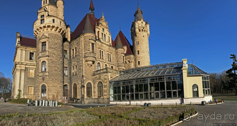 Мошненский замок — однозначно один из красивейших в Польше