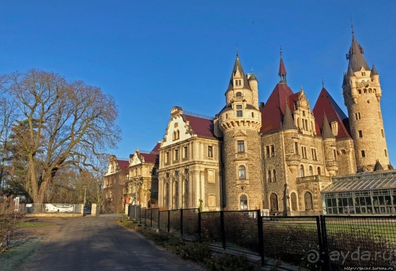 Мошненский замок — однозначно один из красивейших в Польше