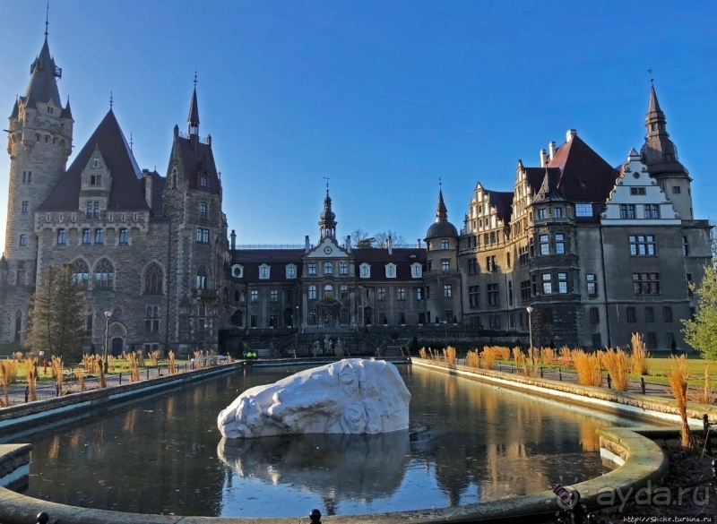 Мошненский замок — однозначно один из красивейших в Польше