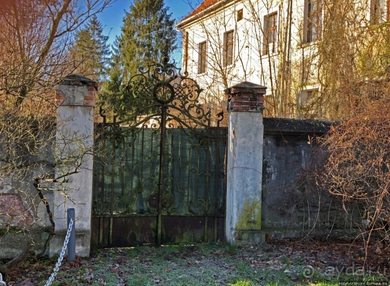 Мошненский замок — однозначно один из красивейших в Польше