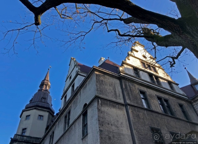 Мошненский замок — однозначно один из красивейших в Польше