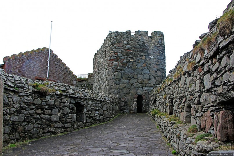 Замок викингов на острове святого Патрика (Остров Мэн - Британская корона)