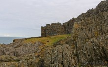 Замок викингов на острове святого Патрика (Остров Мэн - Британская корона)