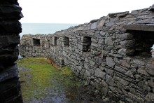 Замок викингов на острове святого Патрика (Остров Мэн - Британская корона)