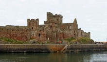 Замок викингов на острове святого Патрика (Остров Мэн - Британская корона)