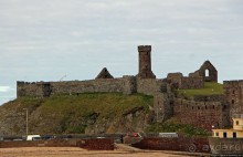 Замок викингов на острове святого Патрика (Остров Мэн - Британская корона)