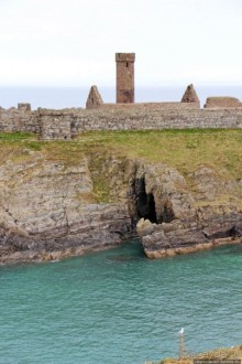 Замок викингов на острове святого Патрика (Остров Мэн - Британская корона)