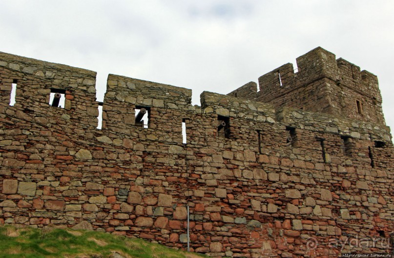 Замок викингов на острове святого Патрика (Остров Мэн - Британская корона)