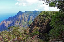 Альбом отзыва "Kalalau lookout — конец автогеографии острова Кауаи"