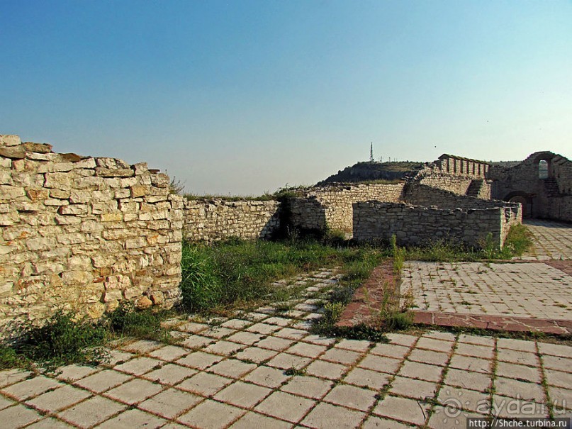 Ловечская средневековая крепость на холме Хисаря