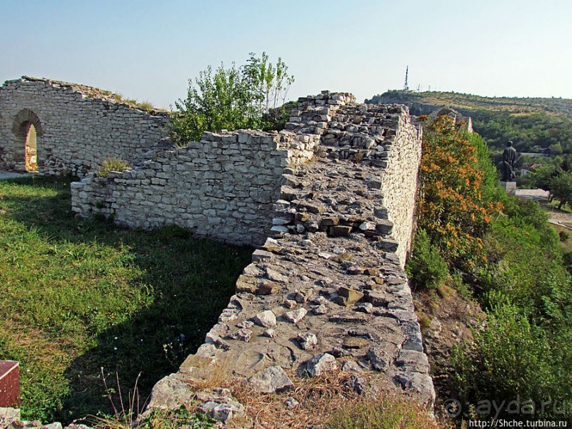 Ловечская средневековая крепость на холме Хисаря