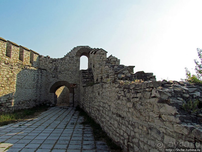 Ловечская средневековая крепость на холме Хисаря