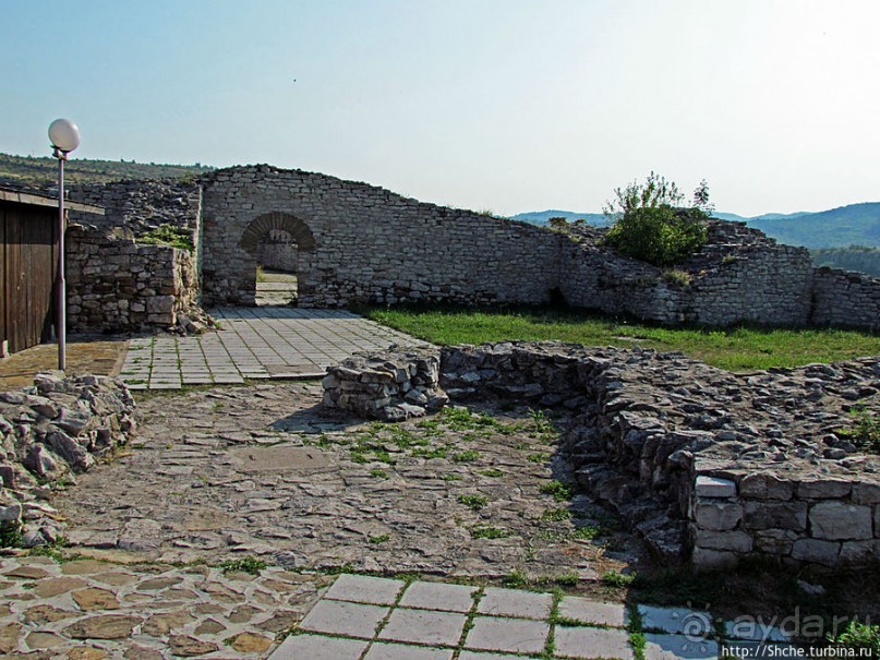 Ловечская средневековая крепость на холме Хисаря