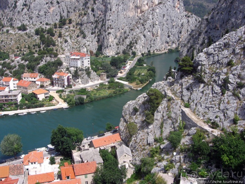 Омиш — приятный городок в устье реки Цетина