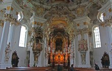Вершина баварского рококо в деревенской церкви в Висе